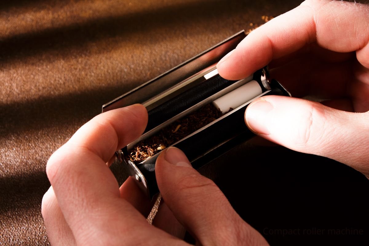 compact cigarette rolling machine